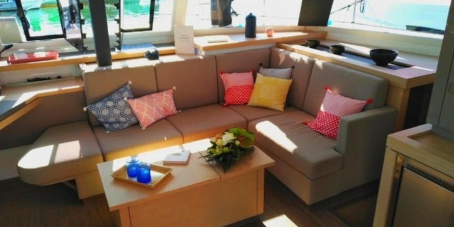 Fountaine Pajot Astréa 42