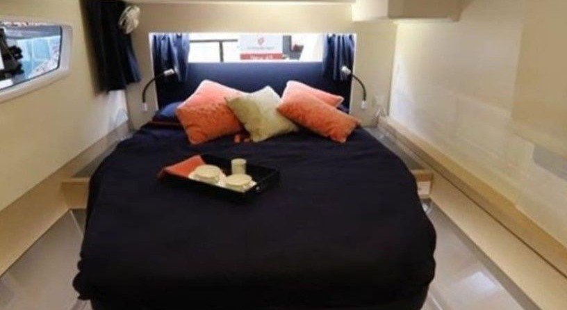 Fountaine Pajot Astréa 42