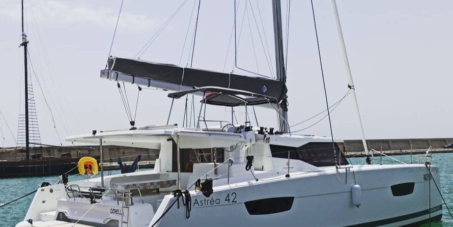 Fountaine Pajot Astréa 42