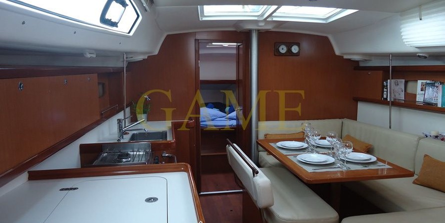 Beneteau Oceanis 40