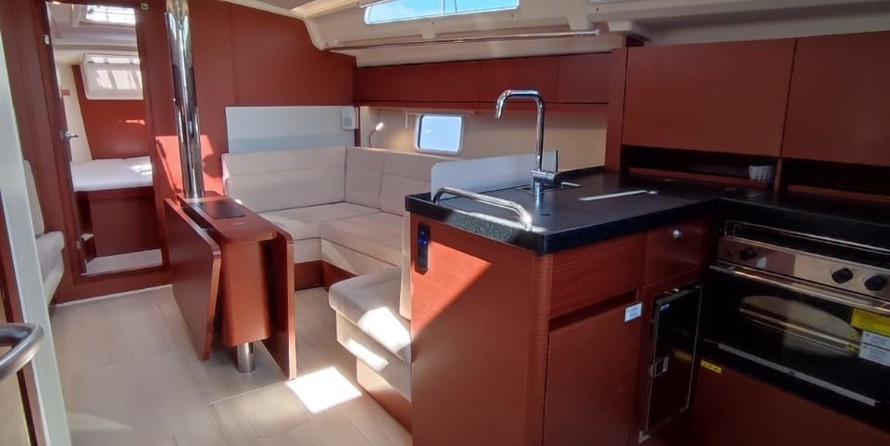 Hanse 418