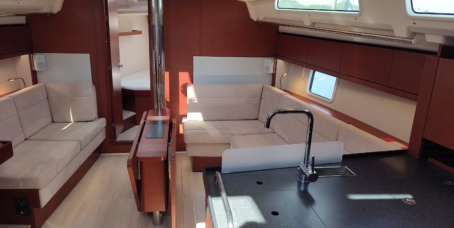 Hanse 418