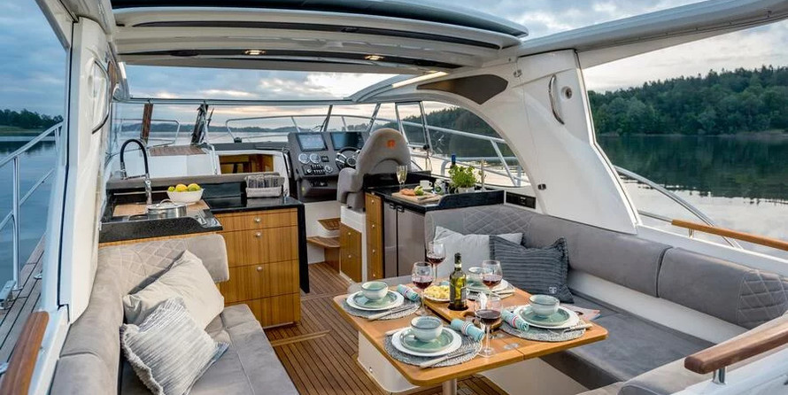 Marex 350 Cabriolet Cruiser