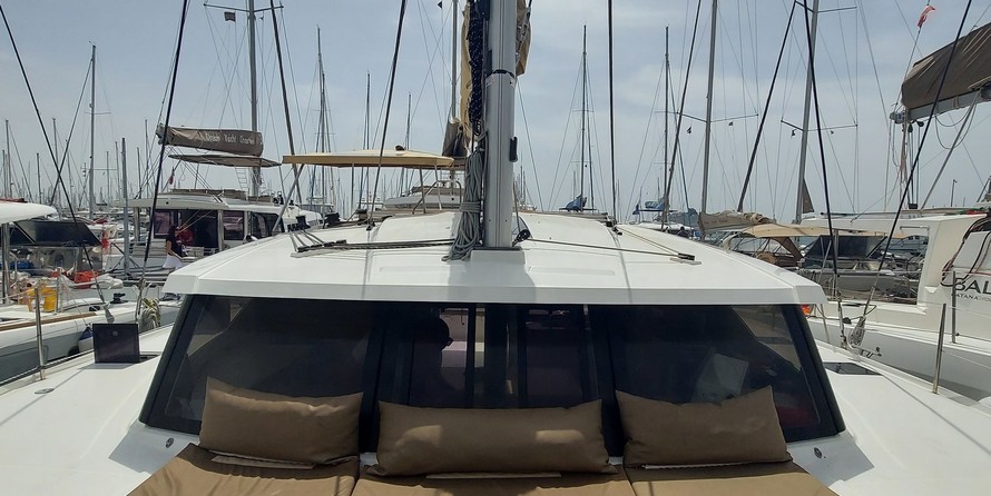 Fountaine Pajot Lucia 40