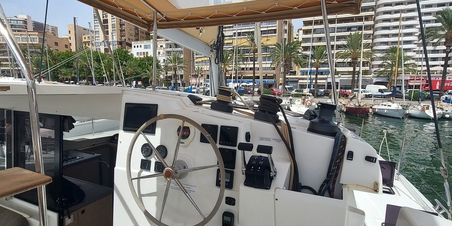 Fountaine Pajot Lucia 40