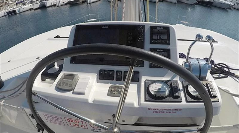 Lagoon 50