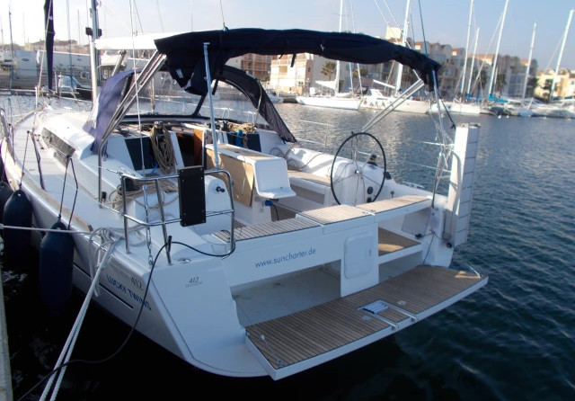 Dufour 412
