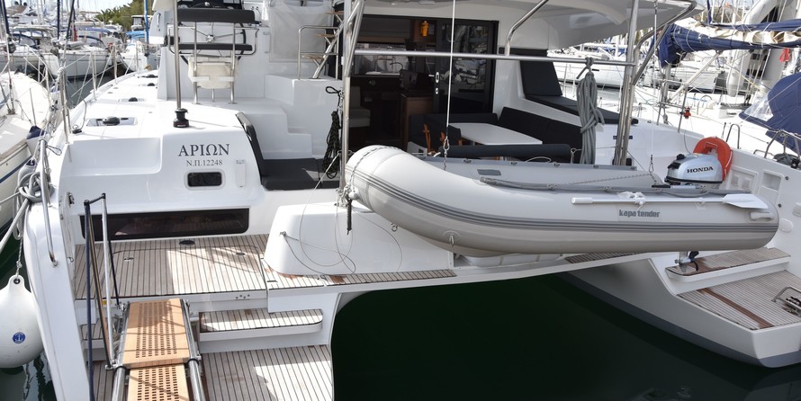 Lagoon 42