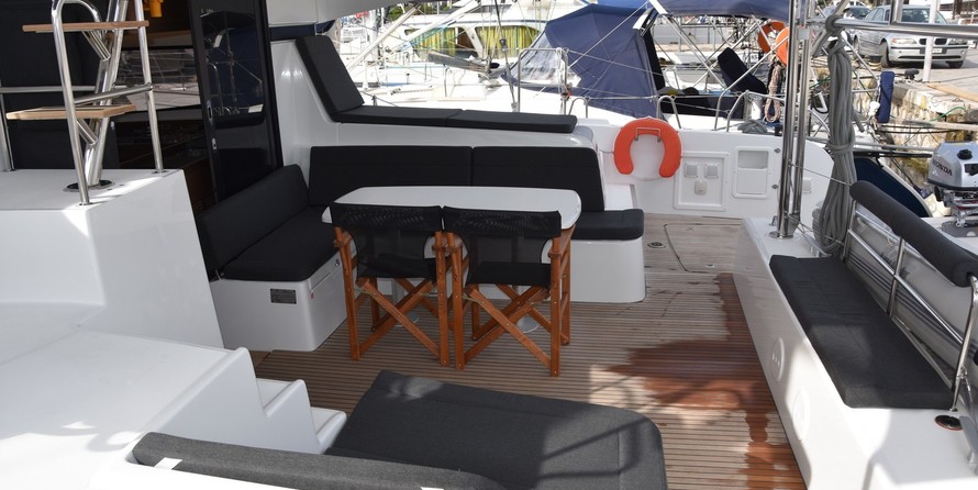 Lagoon 42