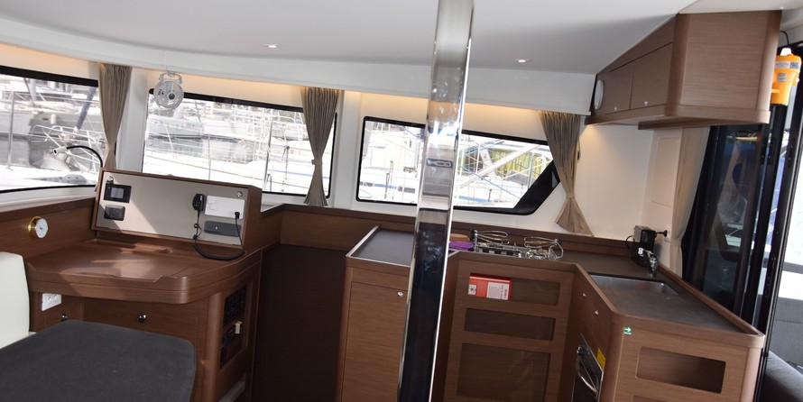 Lagoon 42