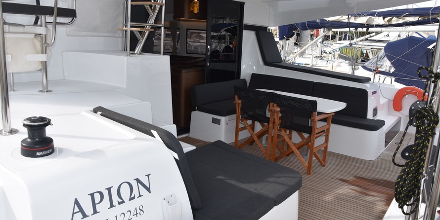 Lagoon 42