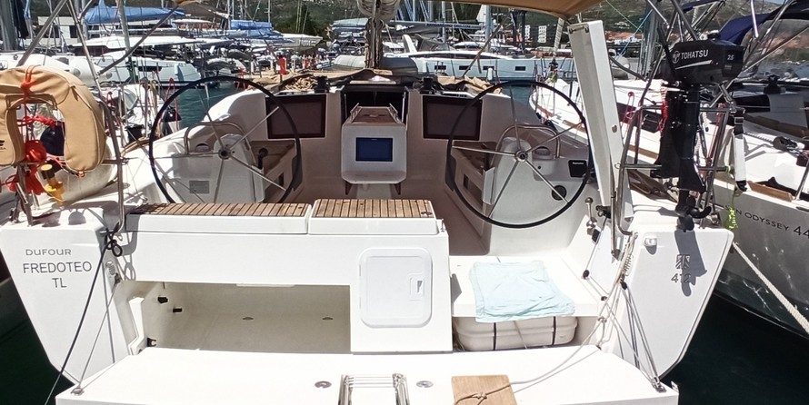 Dufour 412