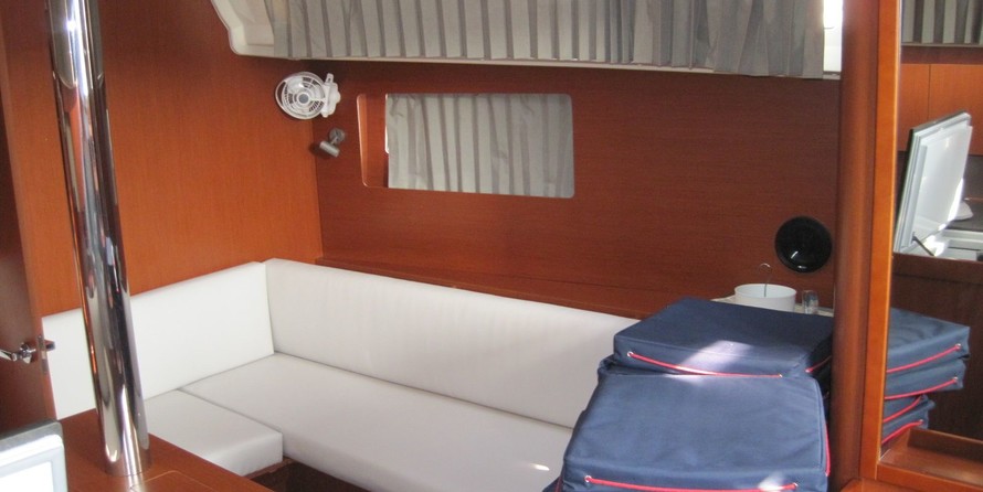 Beneteau Oceanis 41.1