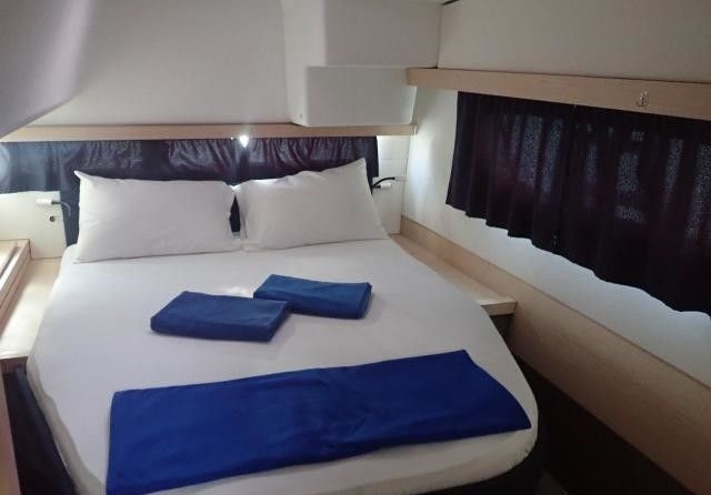 Fountaine Pajot Lucia 40