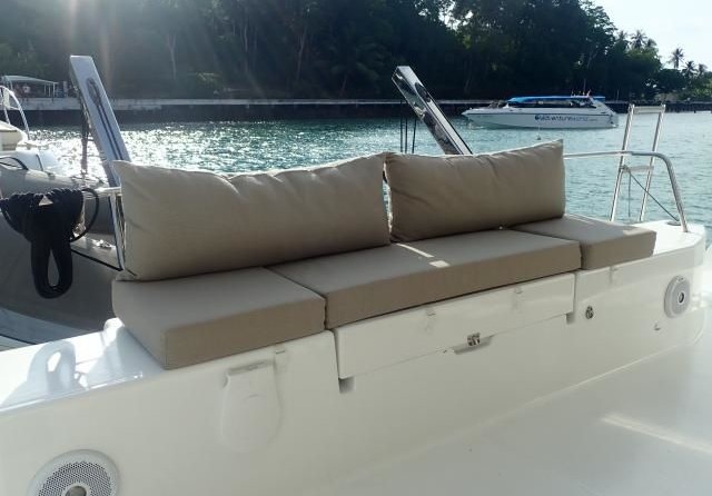 Fountaine Pajot Lucia 40