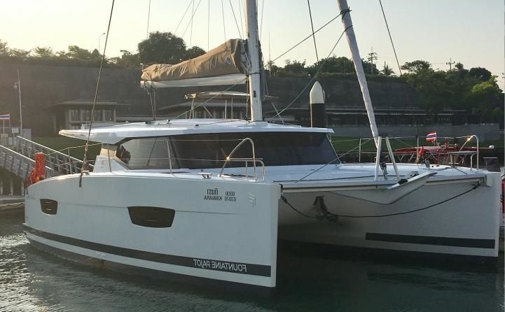 Fountaine Pajot Lucia 40