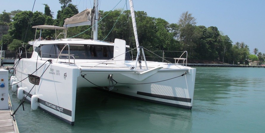 Fountaine Pajot Lucia 40