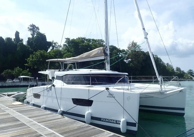 Fountaine Pajot Lucia 40