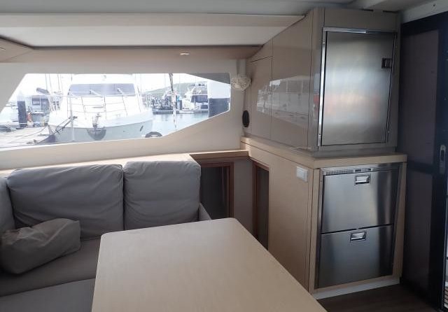 Fountaine Pajot Lucia 40