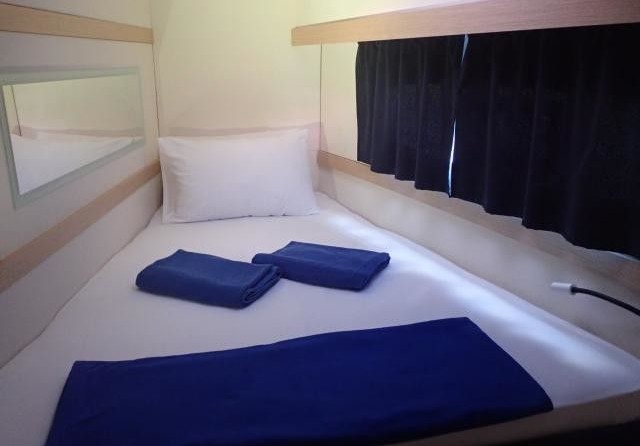 Fountaine Pajot Lucia 40