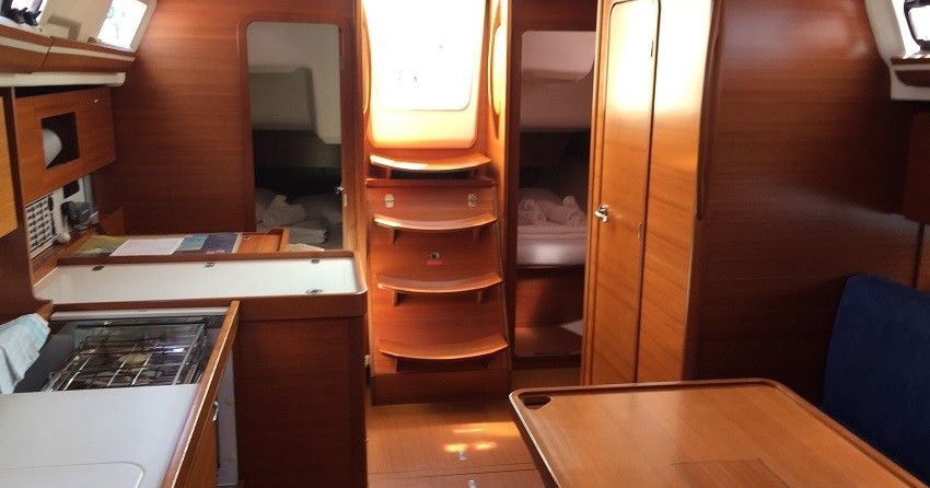 Dufour 375