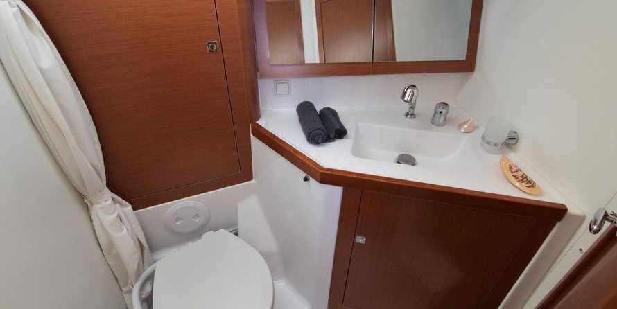 Beneteau Oceanis 45