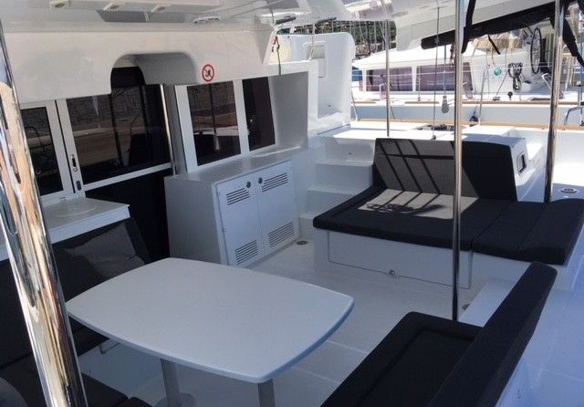 Lagoon 450 F