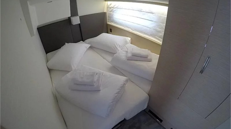 Jeanneau Prestige 590 Fly