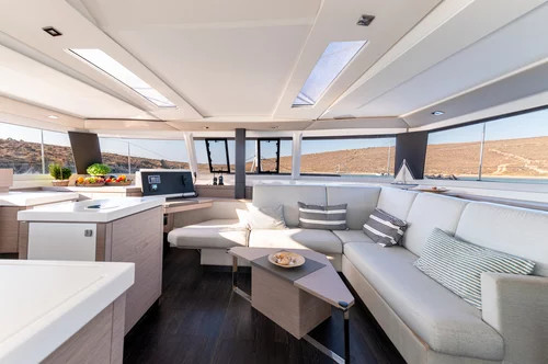 Fountaine pajot 47