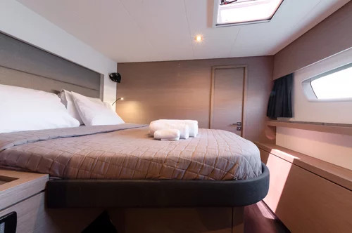 Fountaine pajot 47