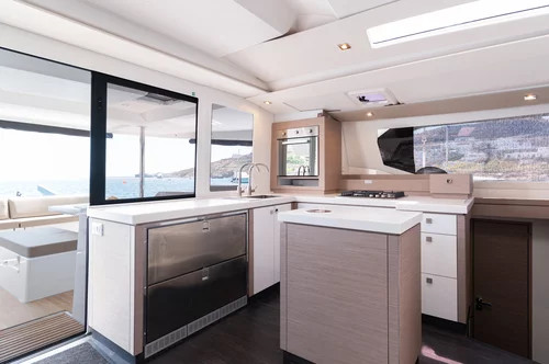 Fountaine pajot 47