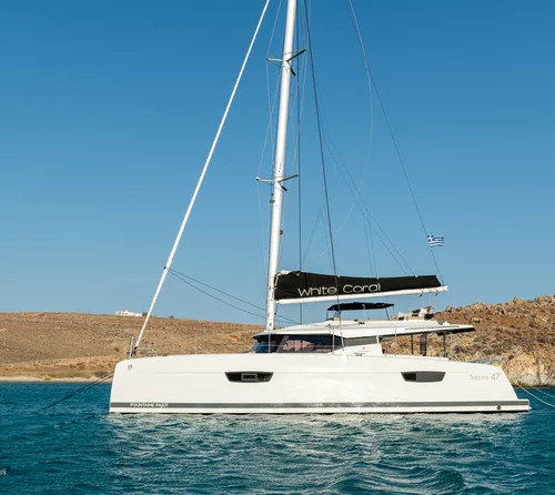 Fountaine pajot 47