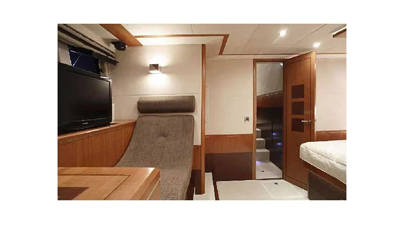 Galeon 640 FLY