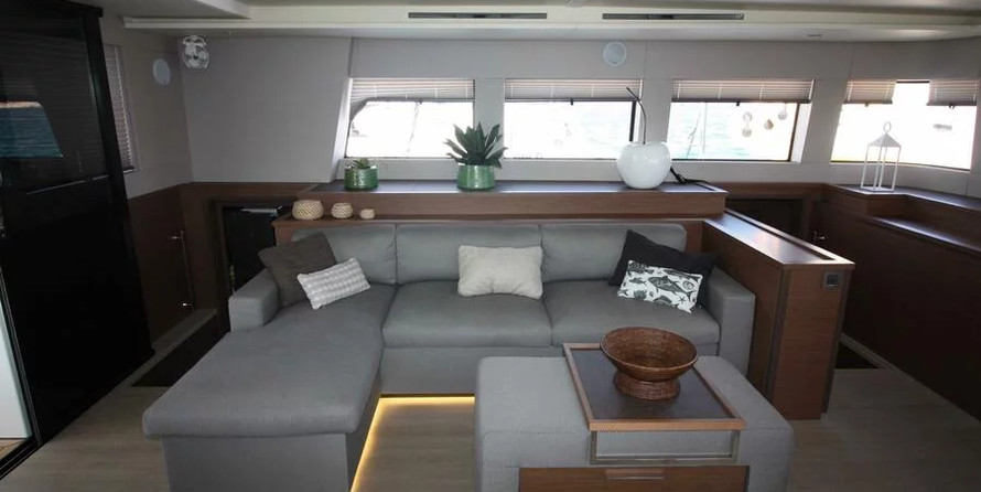 Lagoon 620