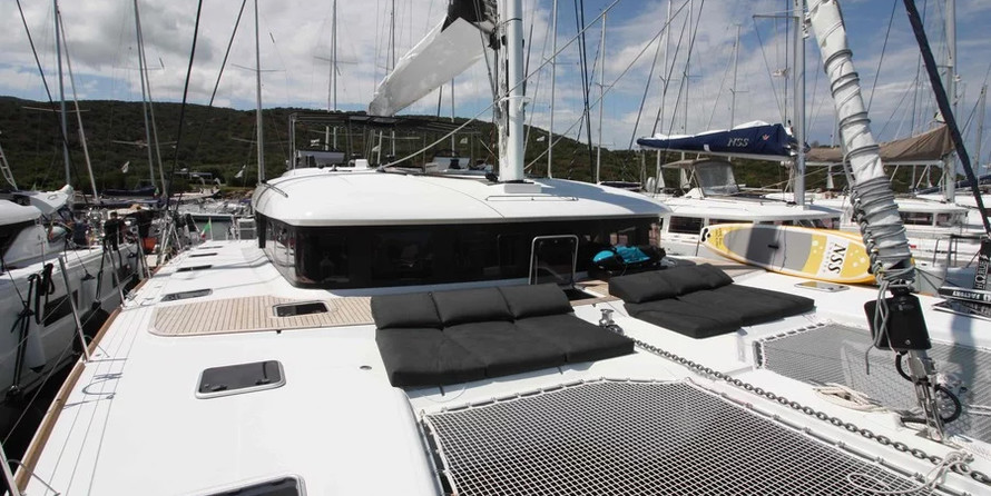 Lagoon 620