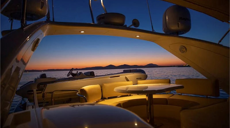 Azimut 68