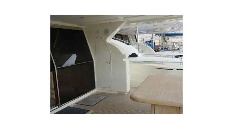 Ferretti 68
