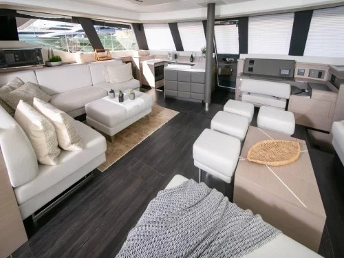 Fountaine Pajot Alegria 67