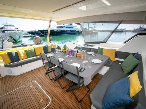 Fountaine Pajot Alegria 67