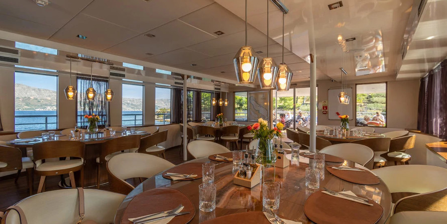 Flash Catamarans VY YOLO