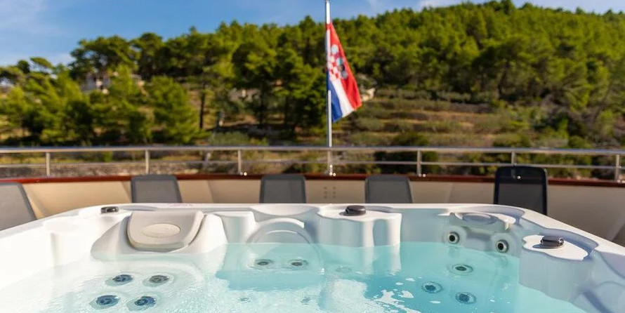 Flash Catamarans VY YOLO