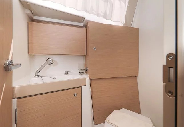 Beneteau Oceanis 35.1