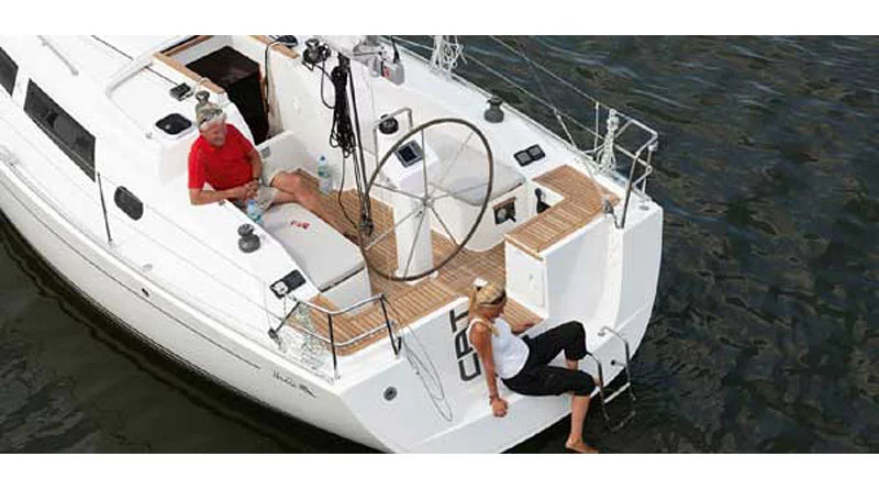 Hanse 325