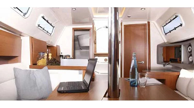 Hanse 325