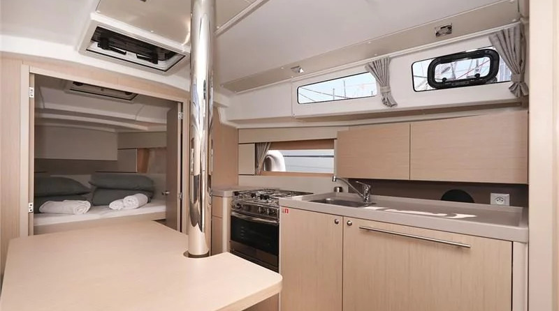 Beneteau Oceanis 35.1