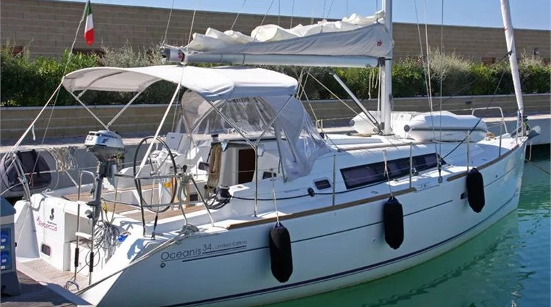 Beneteau Oceanis 34