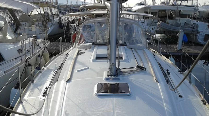 Beneteau Oceanis 37