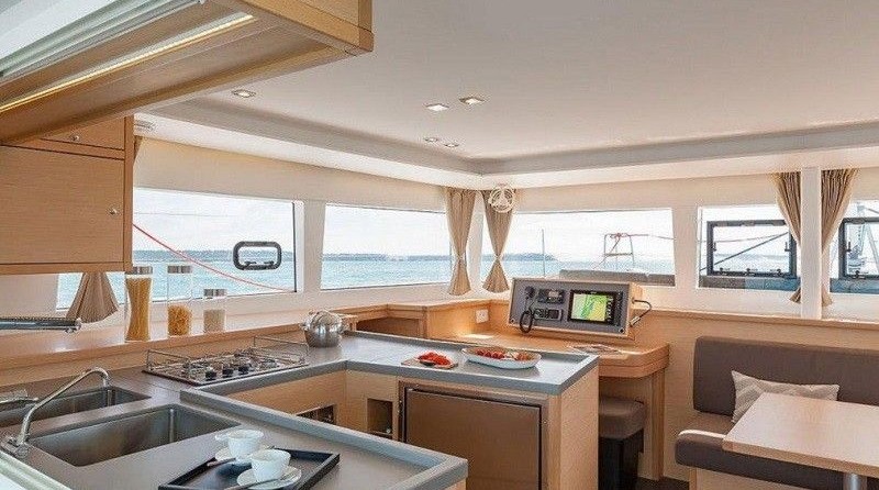 Lagoon 450 F