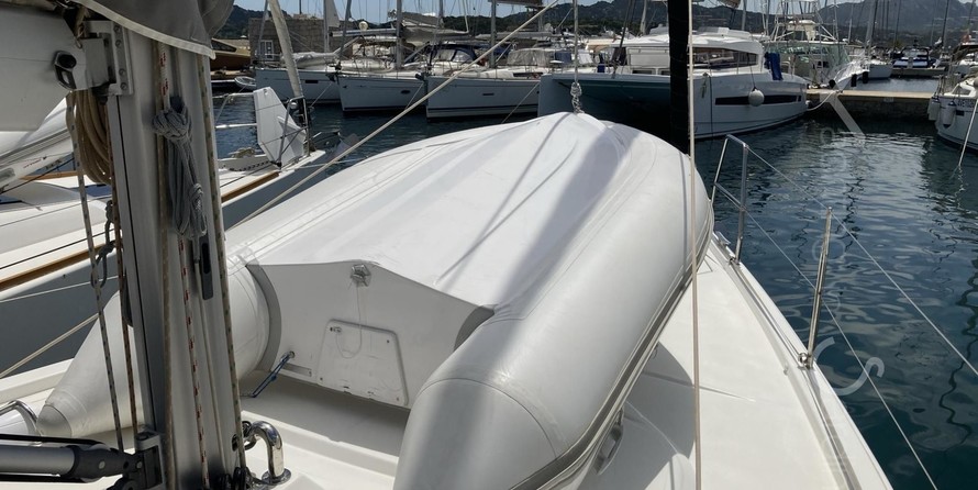 Dufour 390