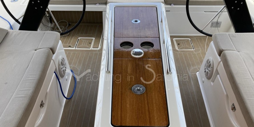 Dufour 390